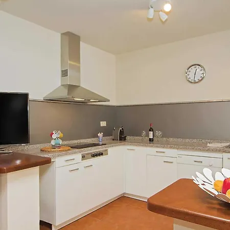 Villa Sleeps 8 Air Con Wifi *